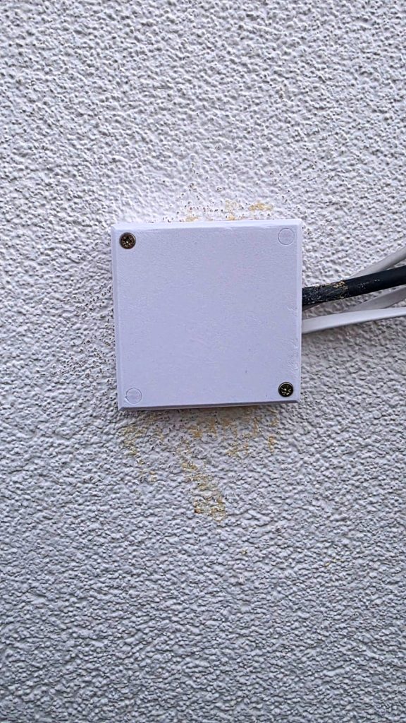 Junction box cover, surface-mounted (3D printed)